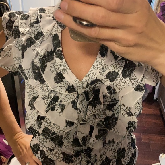 Ruffled sheer blouse. - Picture 5 of 5